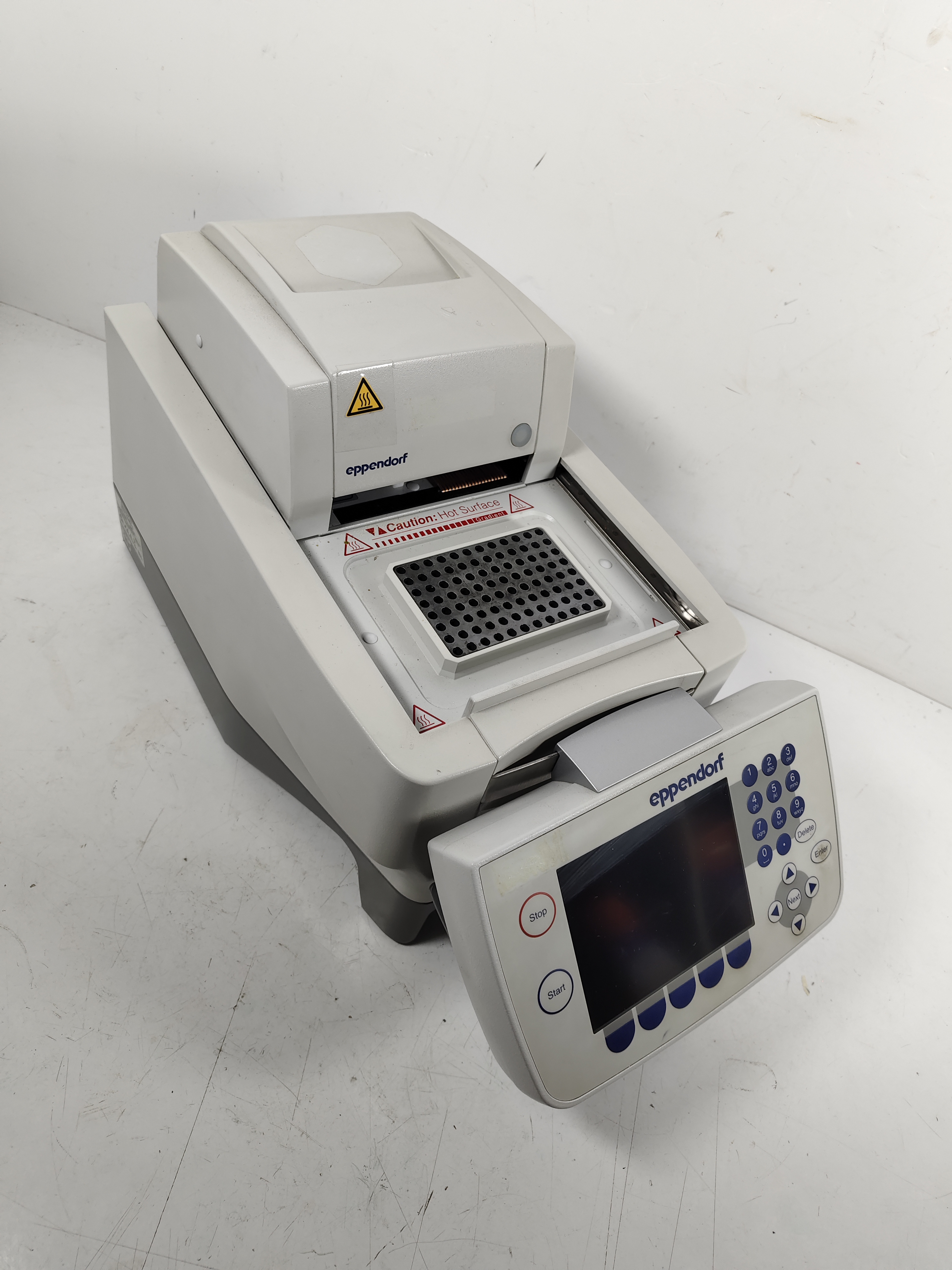 aparato laboratorio cientifico termociclador adn pantalla extraible plastico 30x25.3x54 1u